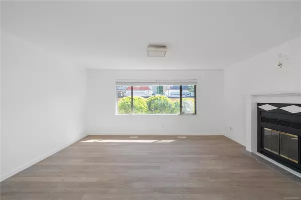 Saanich, BC V8X 4R4,4101 Scoones Pl