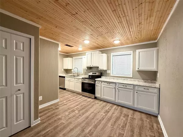 Emory, TX 75440,449 Private Road 7709