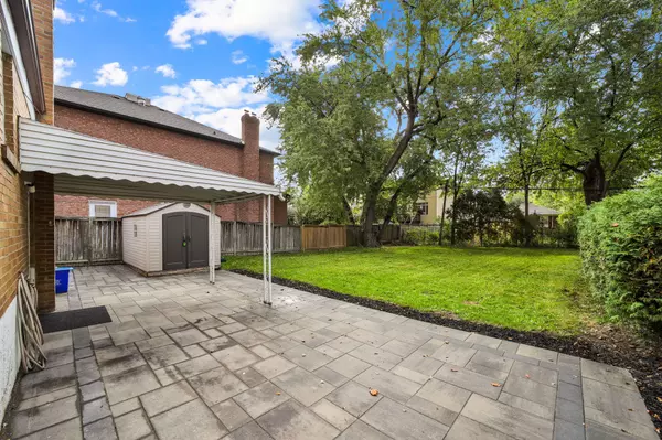 Toronto C14, ON M2M 1Y9,219 Pemberton AVE