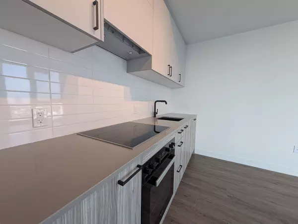 Toronto C13, ON M3C 0S4,1 Quarrington LN #1911