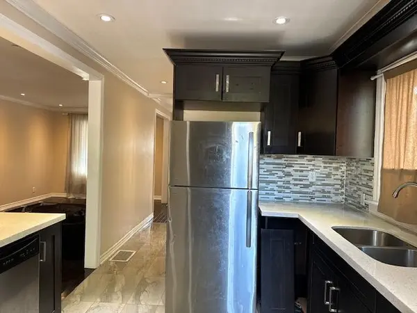 Oshawa, ON L1G 1Z3,164 Adelaide AVE E