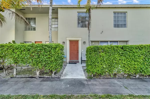 Tamarac, FL 33319,5880 NW 57th Ave #6