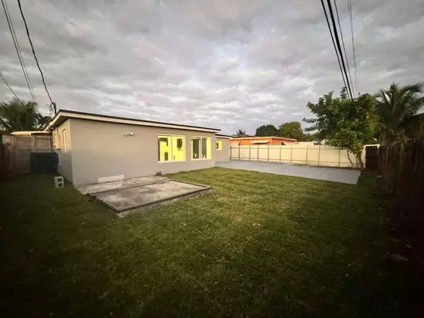 Miramar, FL 33023,7430 Venetian St