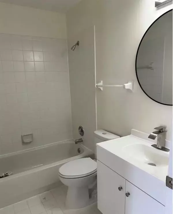 Coral Springs, FL 33076,10535 NW 57th St