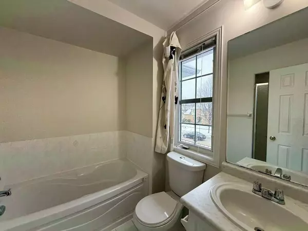 Richmond Hill, ON L4B 4M8,289 Bantry AVE