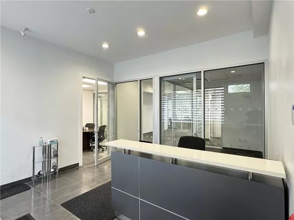 Barrie, ON L4M 1G7,57-59 Collier ST