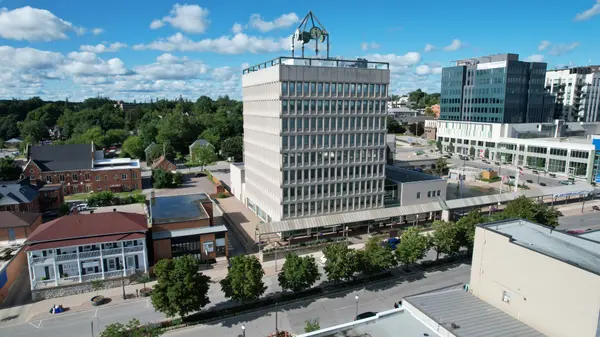 Barrie, ON L4M 1G7,57 Collier ST