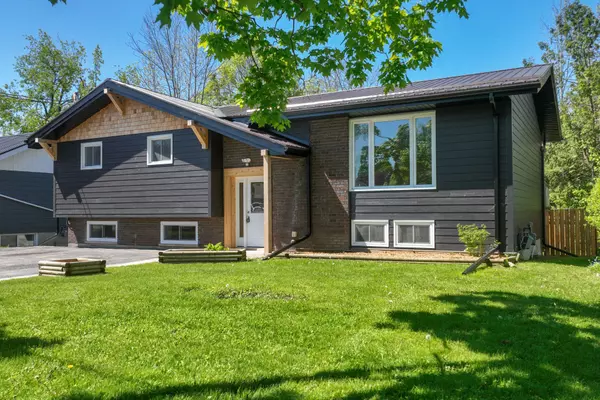 Orillia, ON L3V 4Y2,571 High ST