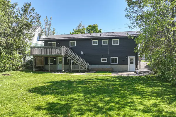 Orillia, ON L3V 4Y2,571 High ST