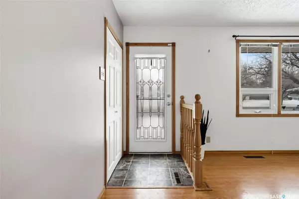 Regina, SK S4R 3J6,3111 Avonhurst DRIVE