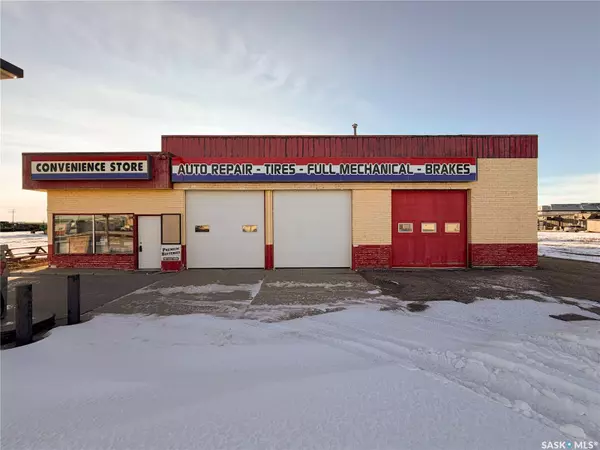 Shaunavon, SK S0N 2M0,870 3rd AVENUE W