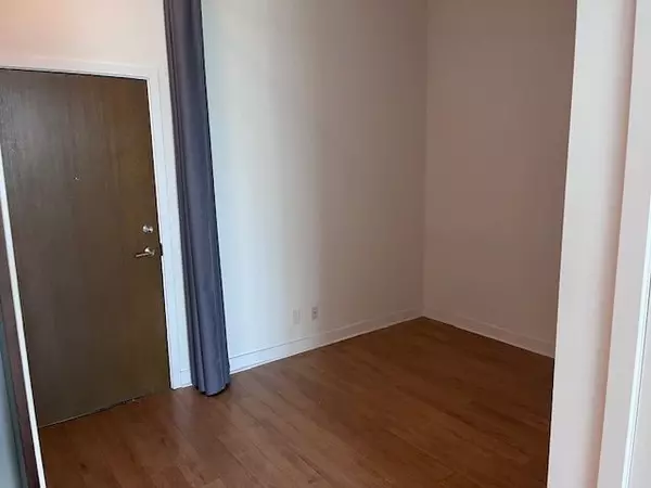 Mississauga, ON L5B 0H8,3985 Grand Park DR #208