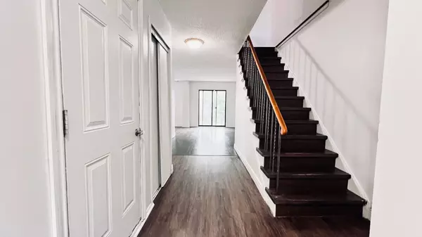 Brampton, ON L6X 2T8,93 Martindale CRES