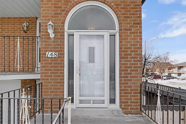 Toronto W05, ON M3L 2L9,148 Yatescastle DR