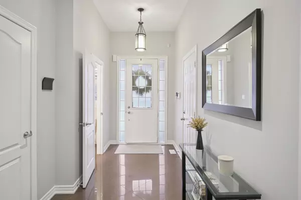 Oakville, ON L6M 0M4,2057 Fiddlers WAY