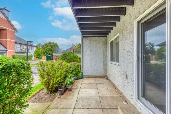 Oakville, ON L6M 2V7,1450 Glen Abbey Gate #911