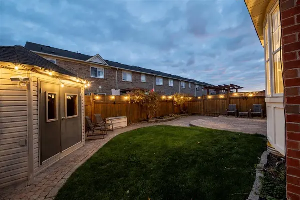 Milton, ON L9T 6Z3,730 Bolingbroke DR