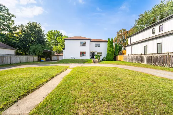 Burlington, ON L7R 2R3,486 Holtby AVE #3