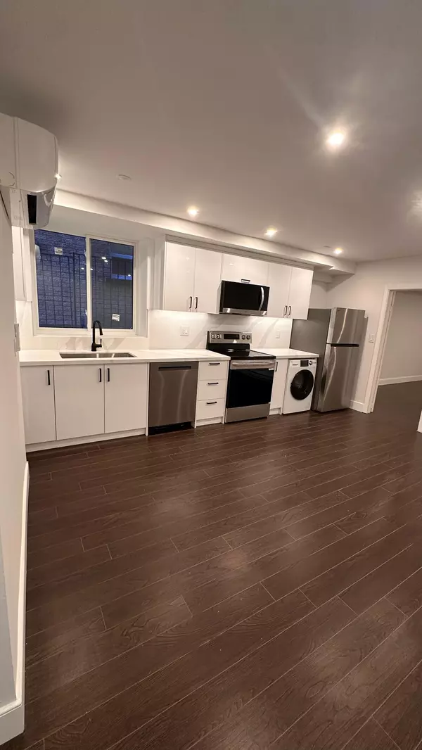 1359 Davenport RD, Toronto W02, ON M6H 2H5