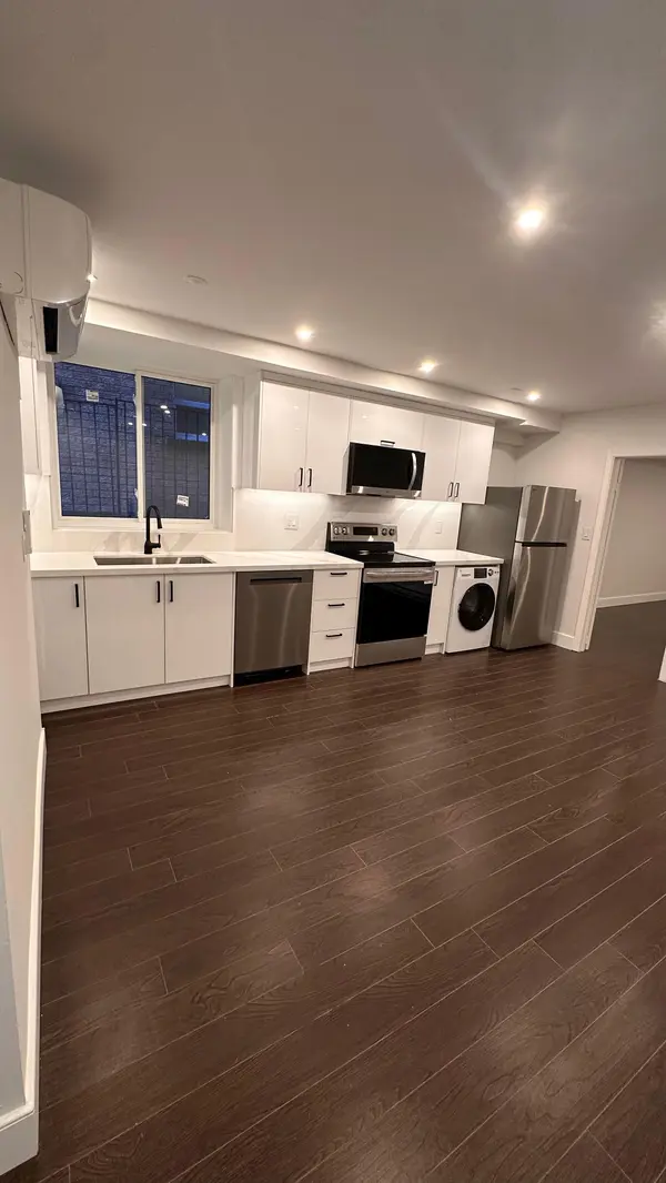 1359 Davenport RD, Toronto W02, ON M6H 2H5