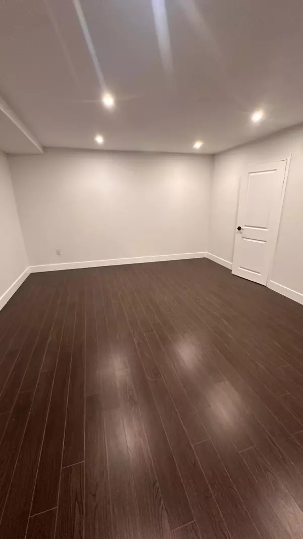 Toronto W02, ON M6H 2H5,1359 Davenport RD