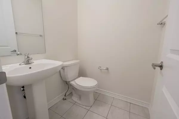 Thorold, ON L2V 0R6,52 EVER SWEET WAY