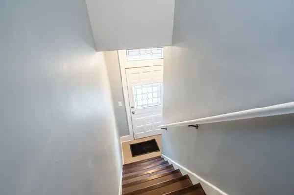 Hamilton, ON L8L 2P3,68-70 Robert ST N