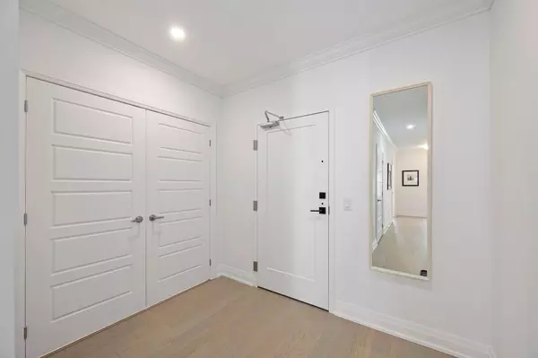 London South, ON N6K 4P9,1975 FOUNTAIN GRASS DR #211