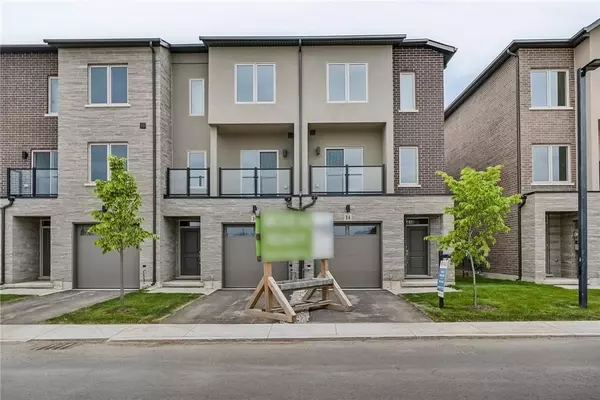 14 Clear Valley LN, Hamilton, ON L0R 1W0