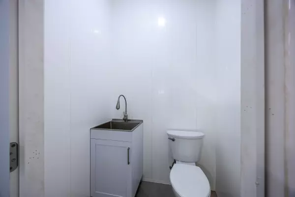 Tillsonburg, ON N4G 0C8,20 Cat ALY