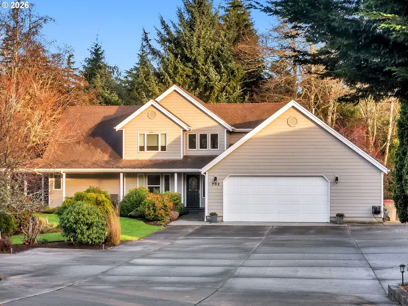 702 SW JUNIPER AVE, Warrenton, OR 97146