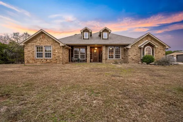 6909 Running Deer Court, Granbury, TX 76049
