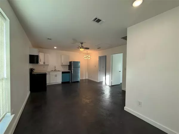 Dallas, TX 75232,1135 Holly Glen Circle #A