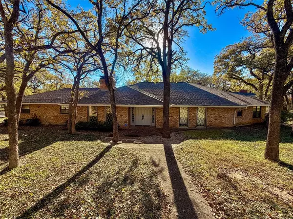 1650 Danciger Drive, Fort Worth, TX 76112