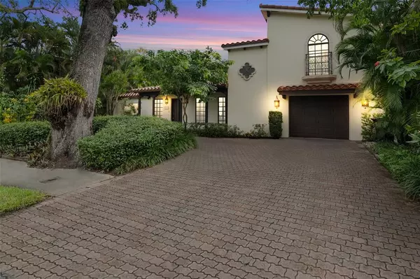 1022 SE 12th Way, Fort Lauderdale, FL 33316