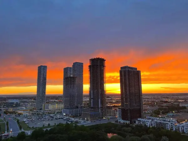 Vaughan, ON L4K 0H8,2916 Highway 7 RD #1904