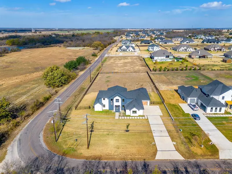 212 W Cottage Hill Parkway, Weston, TX 75009