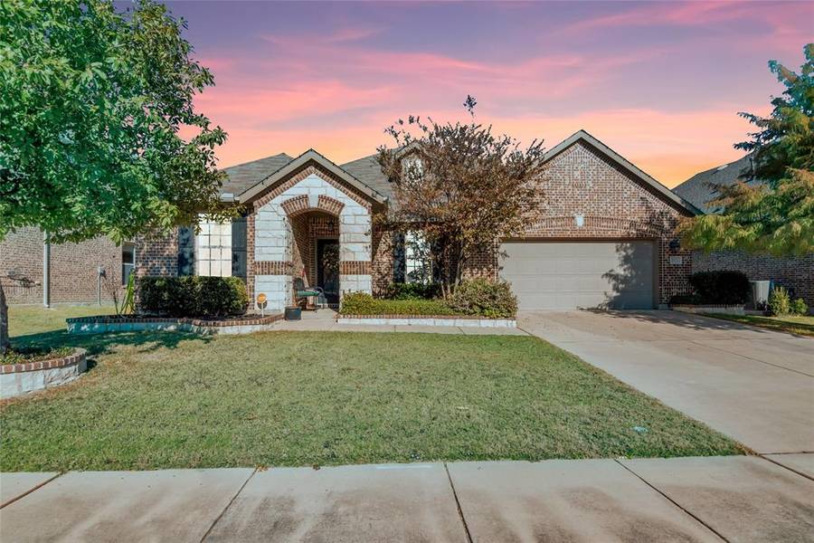 1012 Sweeping Butte Drive, Fort Worth, TX 76052