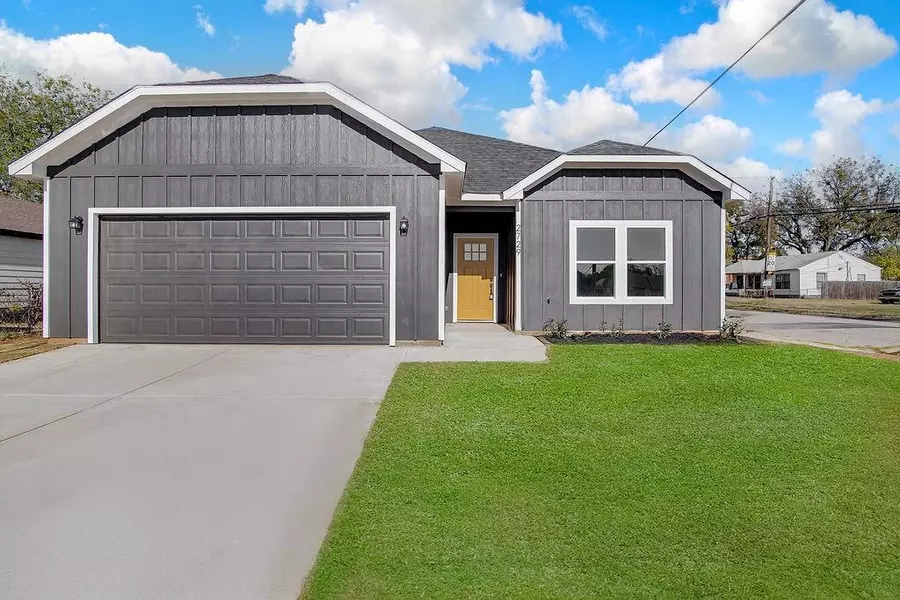2729 Finley Street, Fort Worth, TX 76131