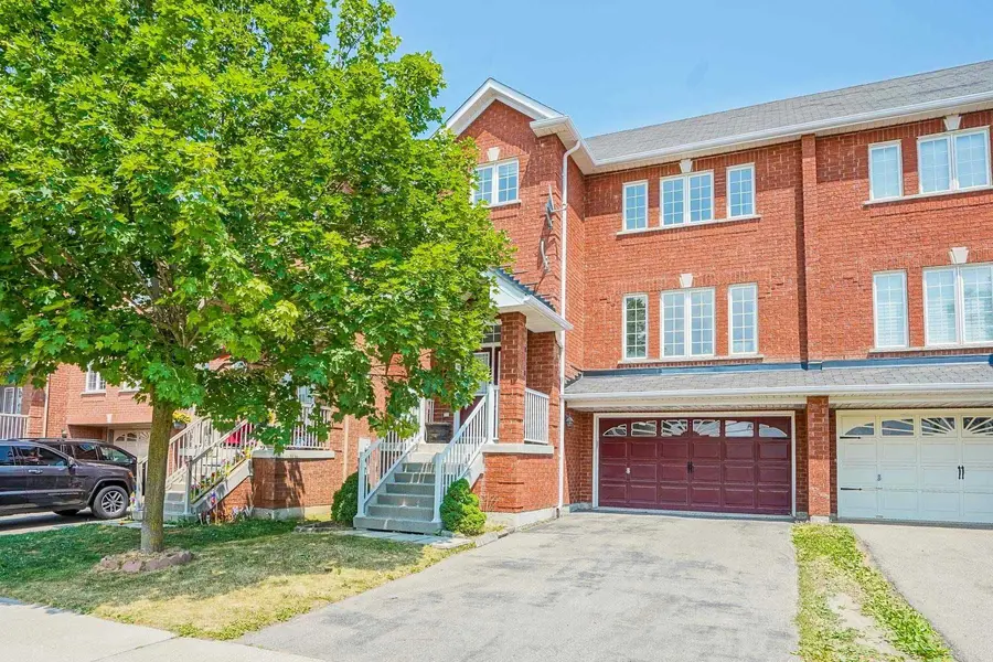 221 Knapton DR #Basement, Newmarket, ON L3X 3B6