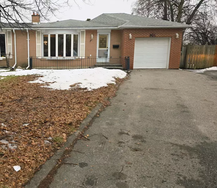 23 Brookdale CRES, Brampton, ON L6T 1M8