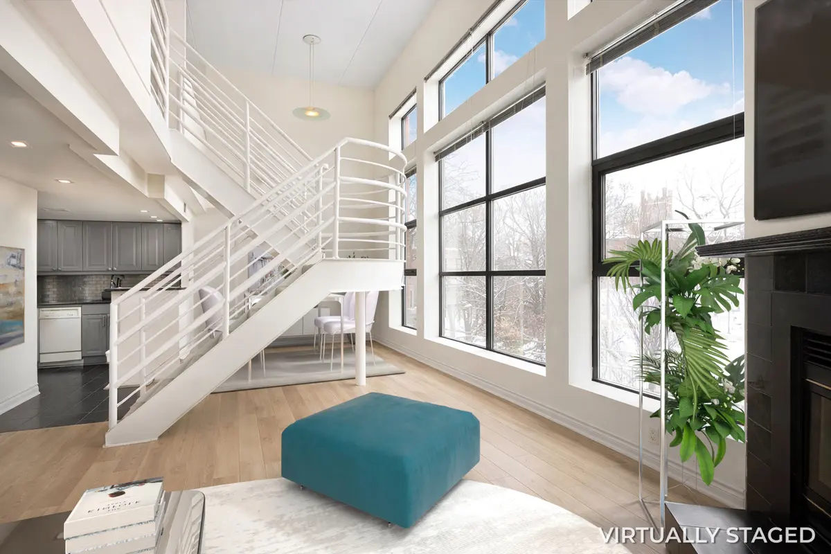 393 King ST E #202, Toronto C08, ON M5A 1L3