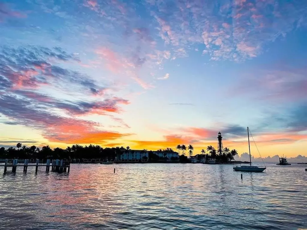 Pompano Beach, FL 33062,1401 N Riverside Dr #1007