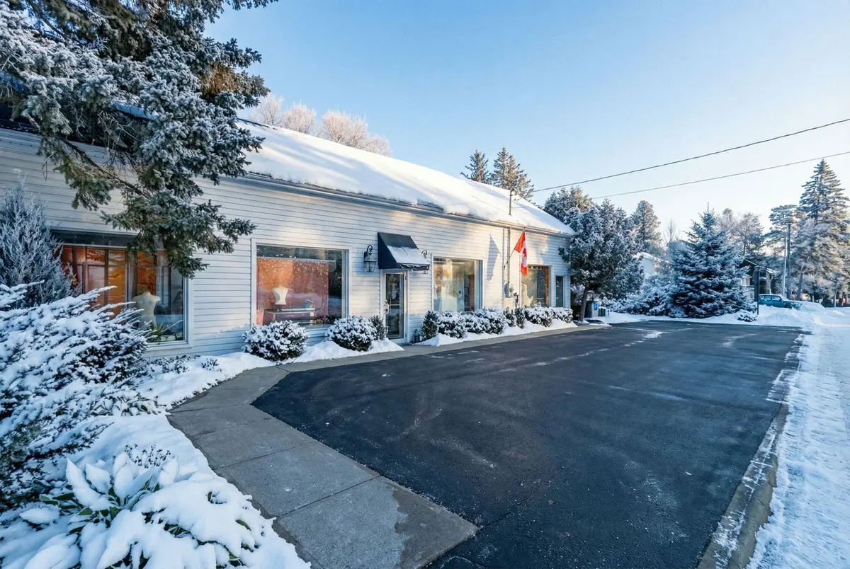 Grey Highlands, ON N0C 1C0,115 Wellington ST