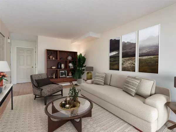 Victoria, BC V8T 2B9,1441 Hillside Ave #6