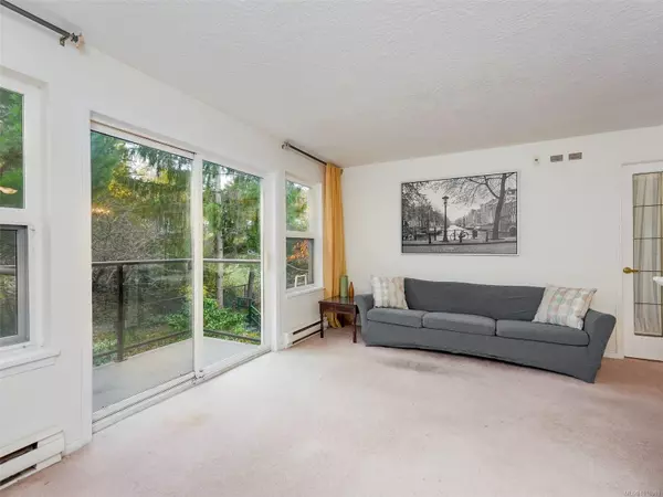 Saanich, BC V8P 5T5,1485 Garnet Rd #213