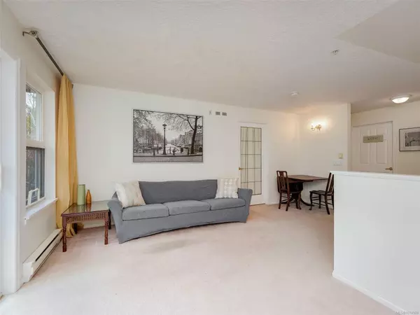 Saanich, BC V8P 5T5,1485 Garnet Rd #213