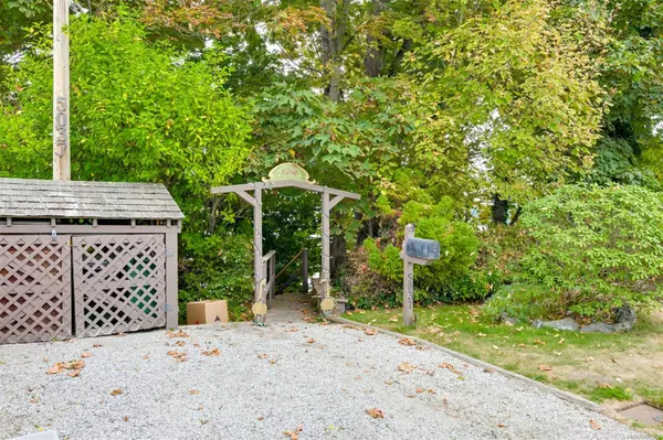 Saanich, BC V8Y 2K1,5037 Cordova Bay Rd