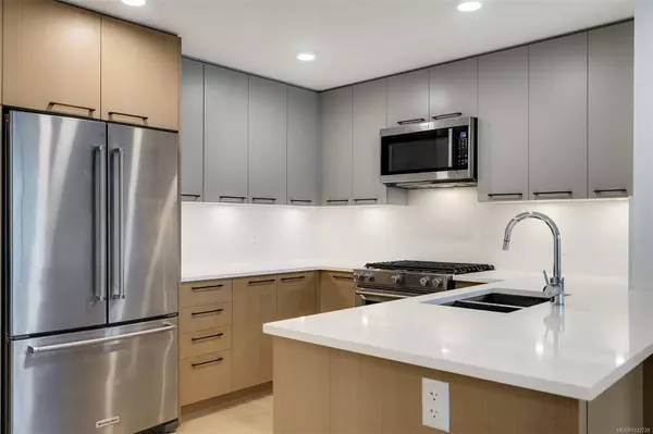 Sidney, BC V8L 2Z8,9775 Fourth St #302