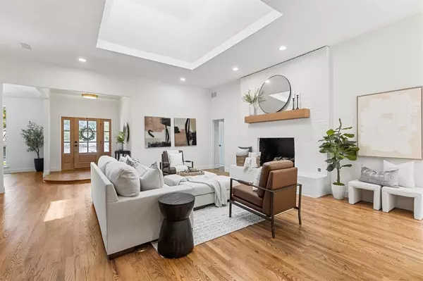 Dallas, TX 75243,9518 Windy Knoll Drive